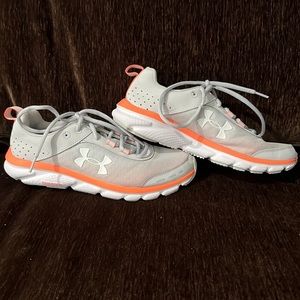 Underarmour Women’s size 8.5 hot orange/salmon color running shoes